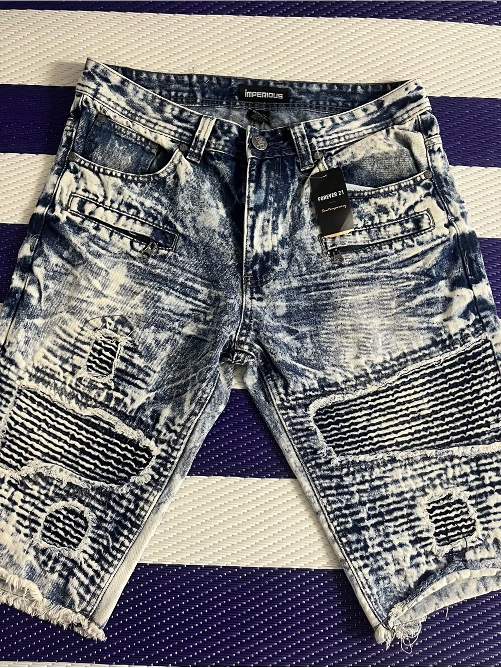 Forever 21 Blue Acid-Wash Distressed Men’s Jean Shorts